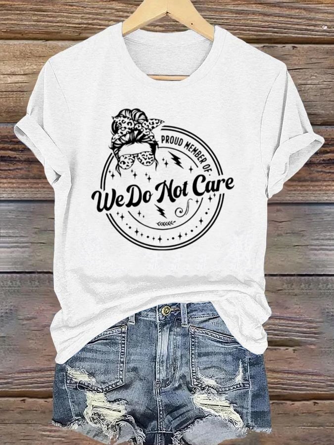 Retro Funny Proud Member Of Club We Do Not Care Menopause Perimenopause Print T-Shirt