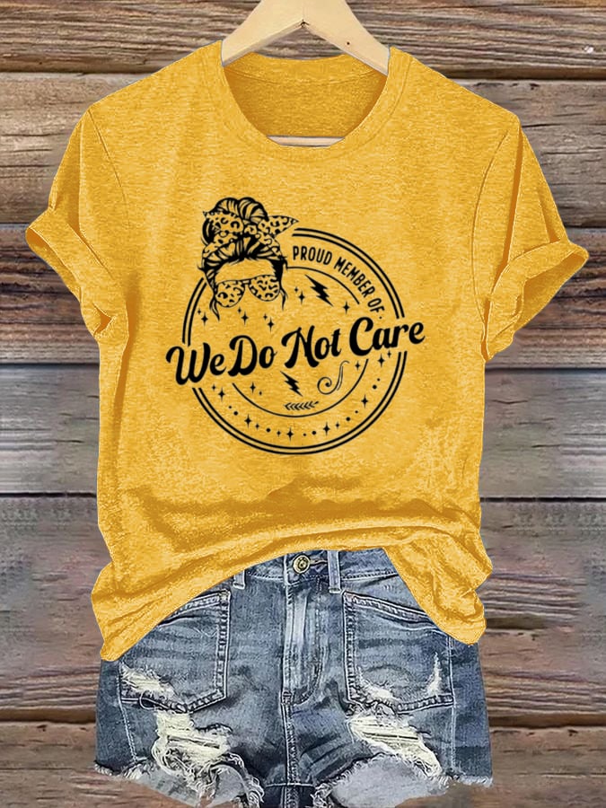 Retro Funny Proud Member Of Club We Do Not Care Menopause Perimenopause Print T-Shirt