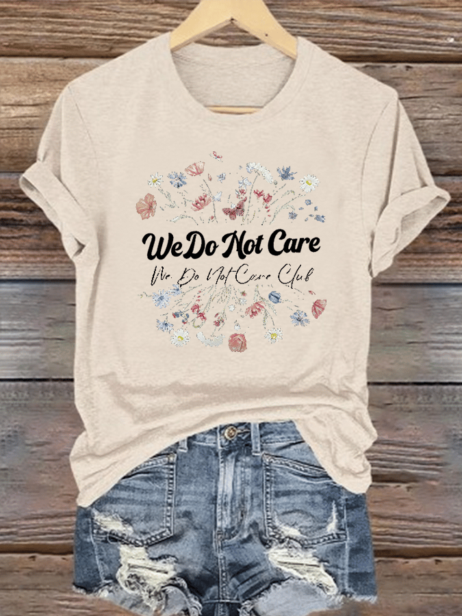 Women's Round-Neck Retro Funny Proud Member Of Club We Do Not Care Menopause Perimenopause Print T-Shirt
