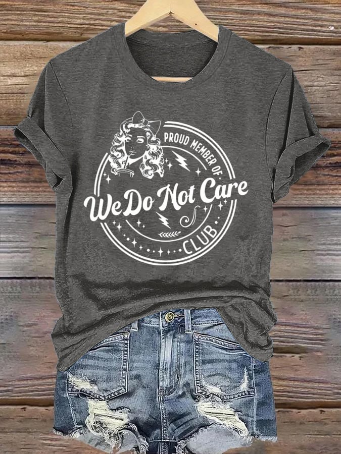 Women's Round-Neck Retro Funny Proud Member Of Club We Do Not Care Menopause Perimenopause Print T-Shirt