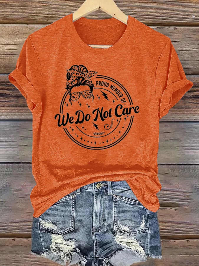 Retro Funny Proud Member Of  Club We Do Not Care Menopause Perimenopause Print T-Shirt