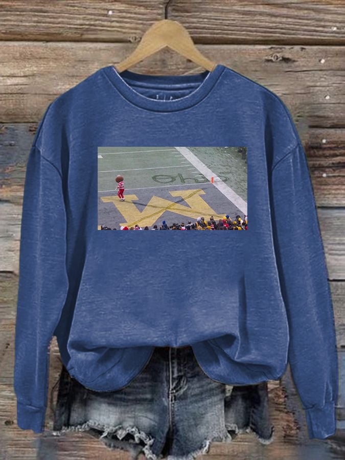 Women's   Vintage Buckeyee Ohioo Snow Sweatshirt