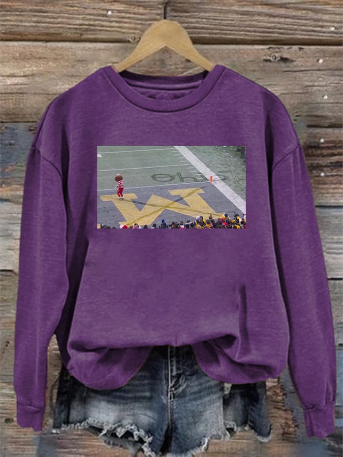 Women's   Vintage Buckeyee Ohioo Snow Sweatshirt