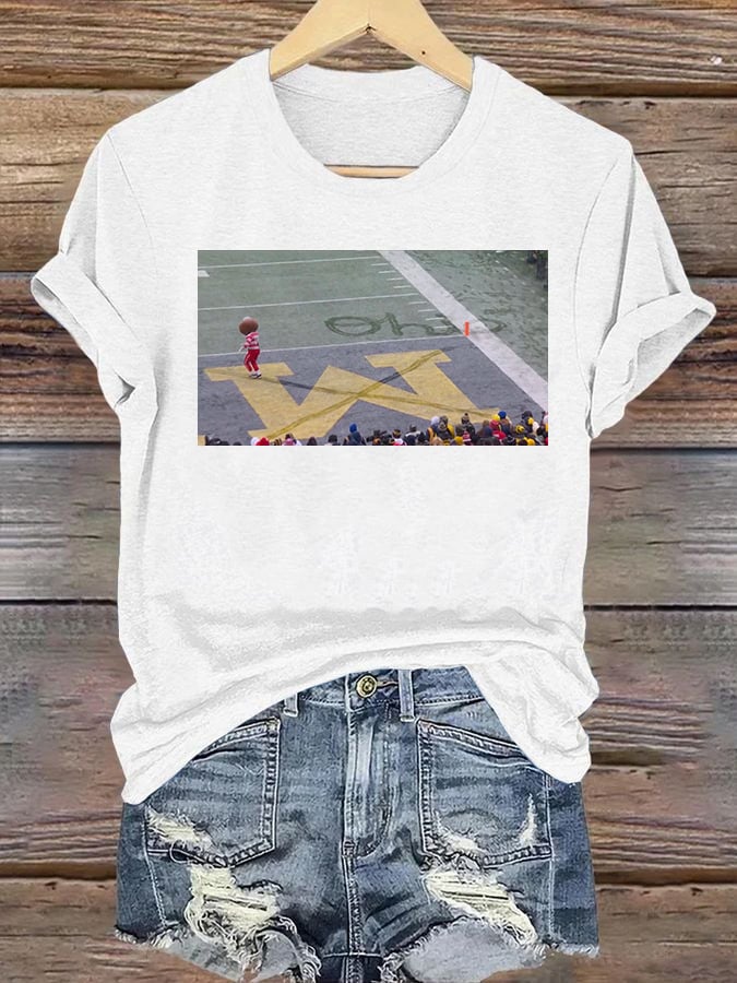 Women's  Vintage Buckeyee Ohioo Snow  T-shirt