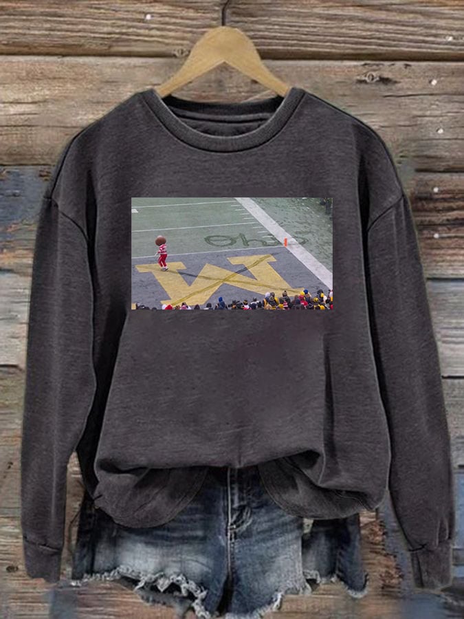 Women's   Vintage Buckeyee Ohioo Snow Sweatshirt