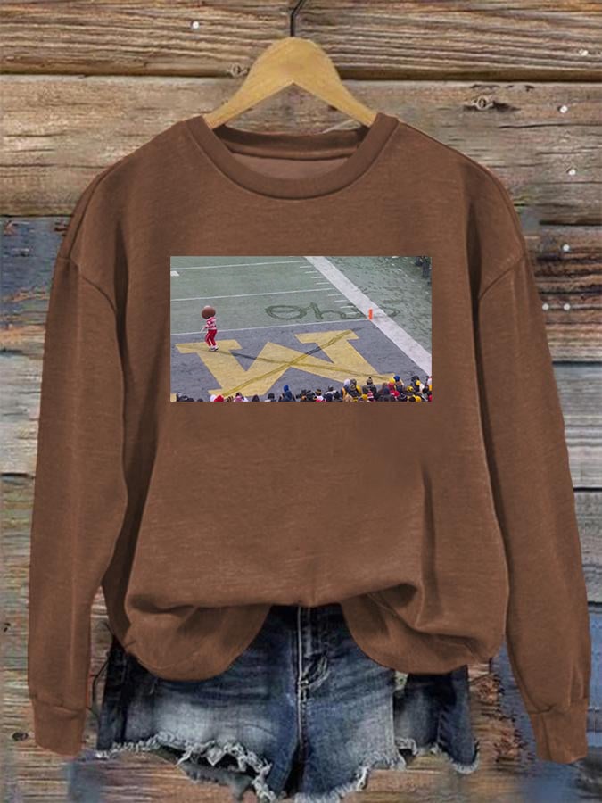 Women's   Vintage Buckeyee Ohioo Snow Sweatshirt