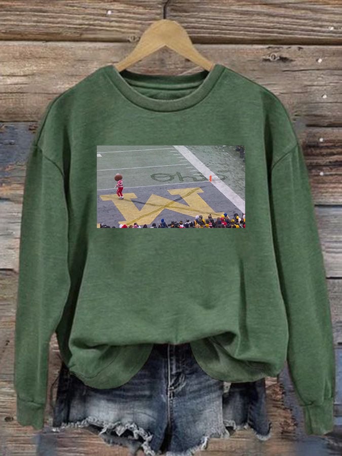 Women's   Vintage Buckeyee Ohioo Snow Sweatshirt