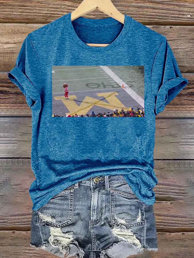 Women's  Vintage Buckeyee Ohioo Snow  T-shirt