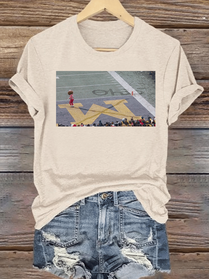 Women's  Vintage Buckeyee Ohioo Snow  T-shirt