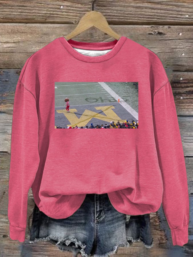 Women's   Vintage Buckeyee Ohioo Snow Sweatshirt