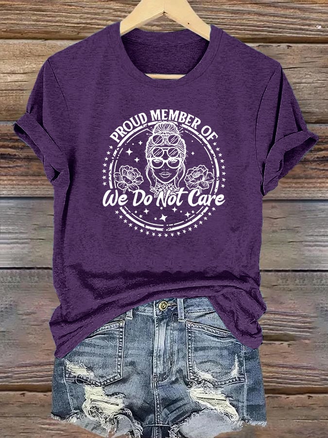 Women's Round-Neck Retro Funny Proud Member Of  Club We Do Not Care Menopause Perimenopause Print T-Shirt